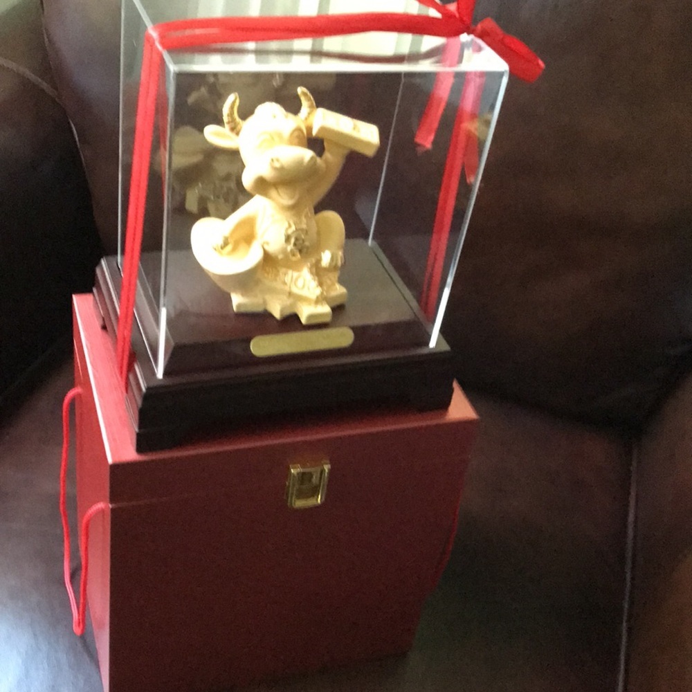 Rare accent item- golden cow. - Picture 9 of 9